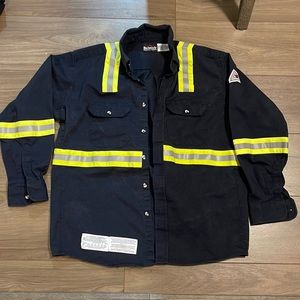 Mens bulwark protective apparel